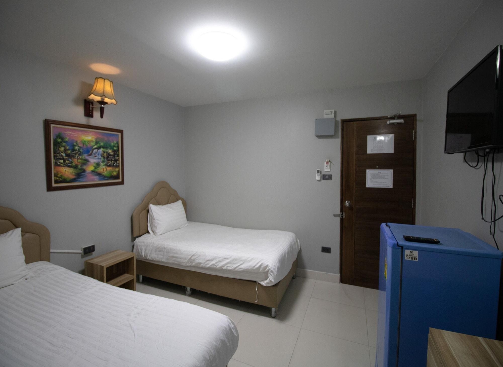 Kun Hotel Nakhonratchasima Buitenkant foto