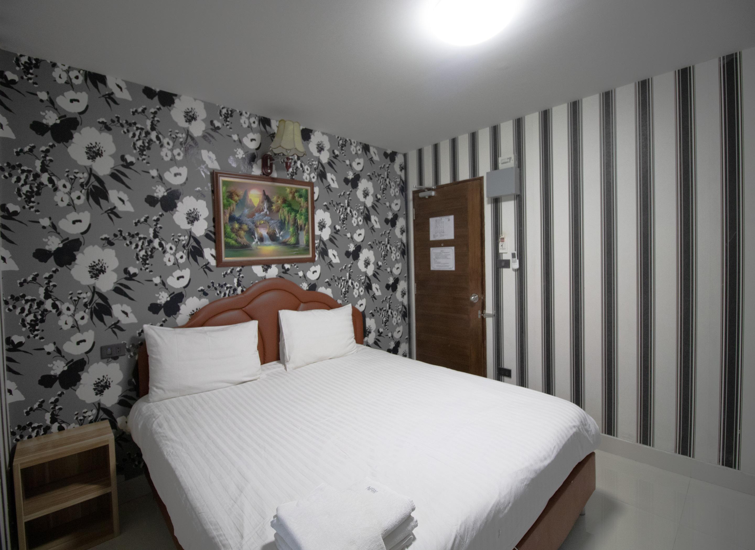 Kun Hotel Nakhonratchasima Buitenkant foto
