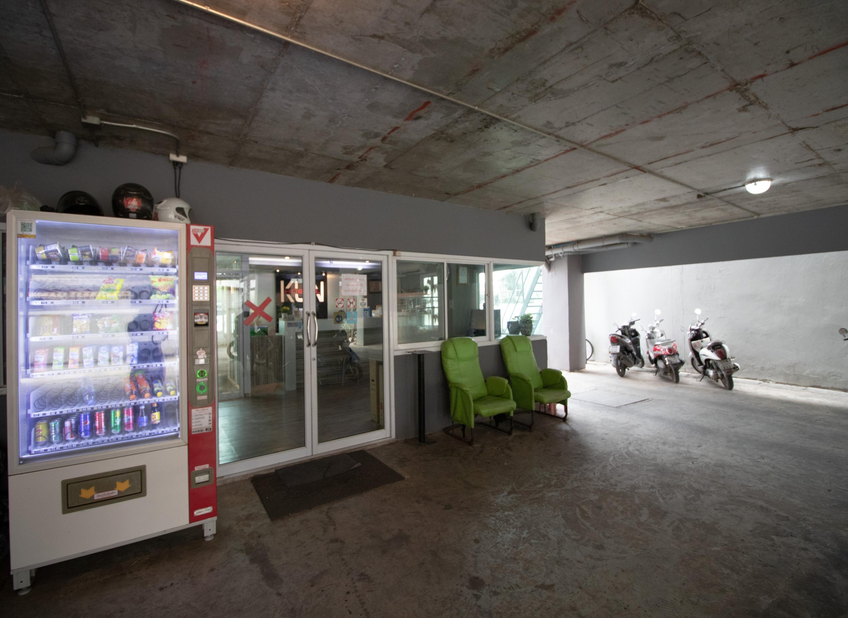 Kun Hotel Nakhonratchasima Buitenkant foto