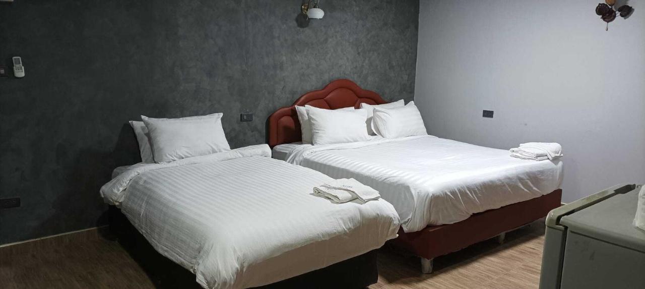 Kun Hotel Nakhonratchasima Buitenkant foto